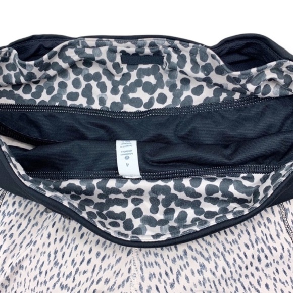 𝅺lululemon Run Speed Short Dottie Dash Grain Black - Picture 8 of 11